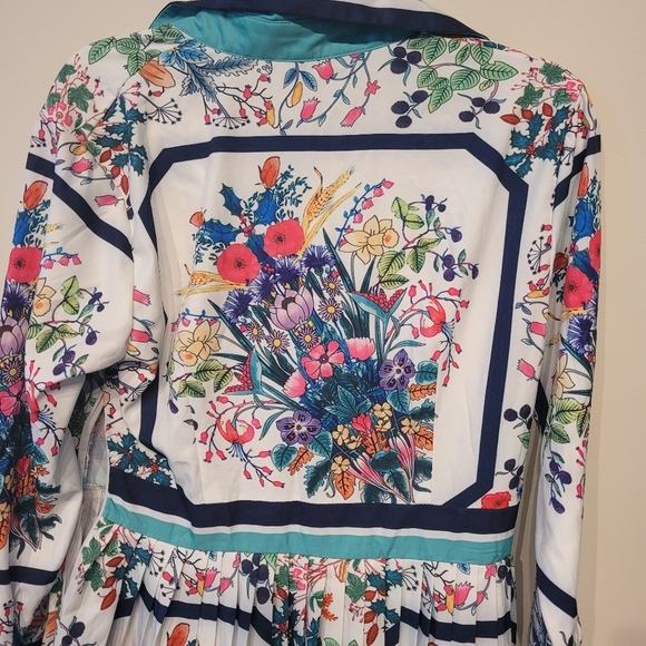 Dress - Picture 6 of 6